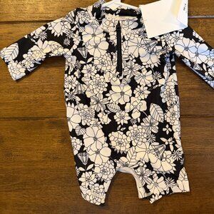 0-3m Baby Gap Matching Twin Girl Bathing Suits